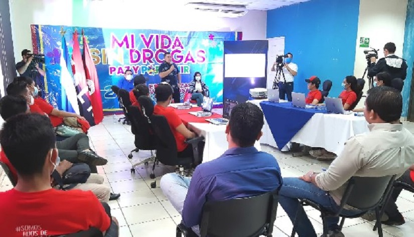 JOVENES